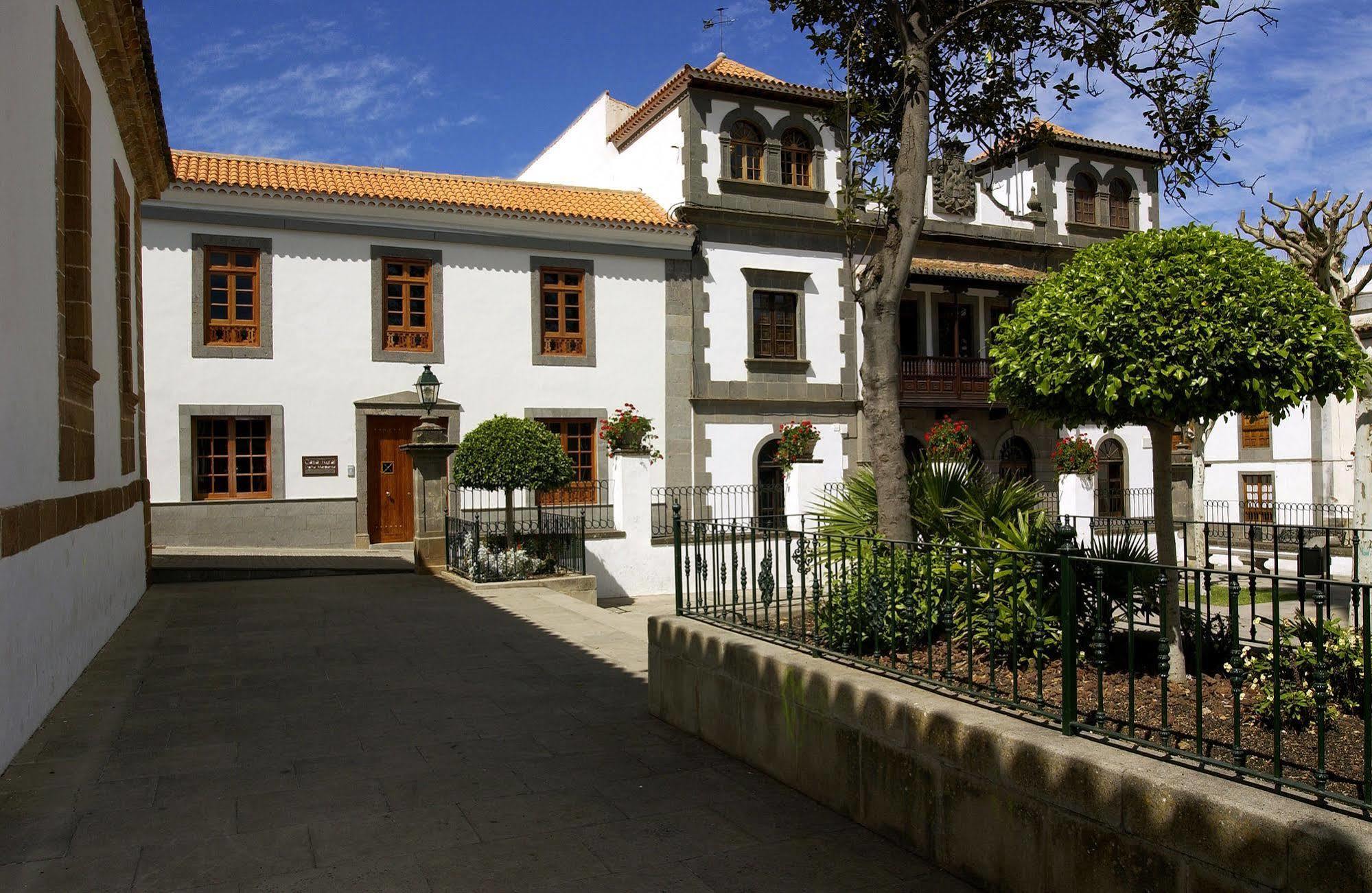 Dona Margarita *